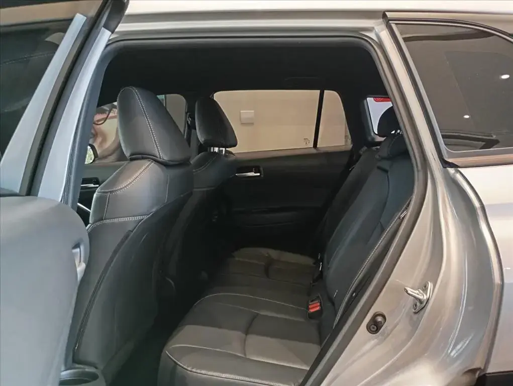 galeria COROLLA CROSS