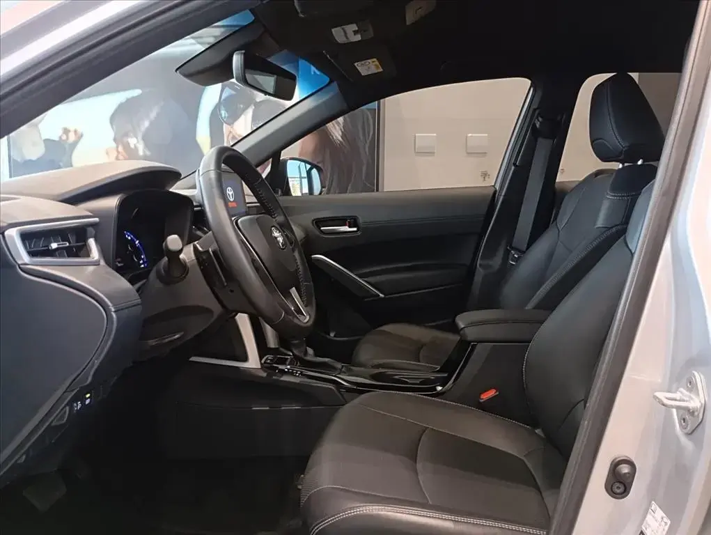 galeria COROLLA CROSS
