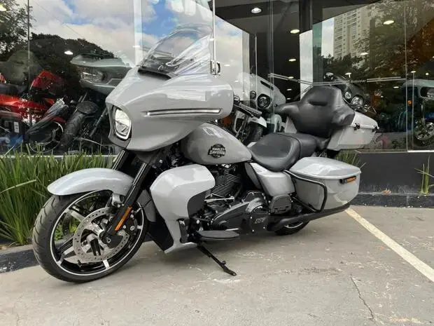 Harley Davidson Street Glide Ultra