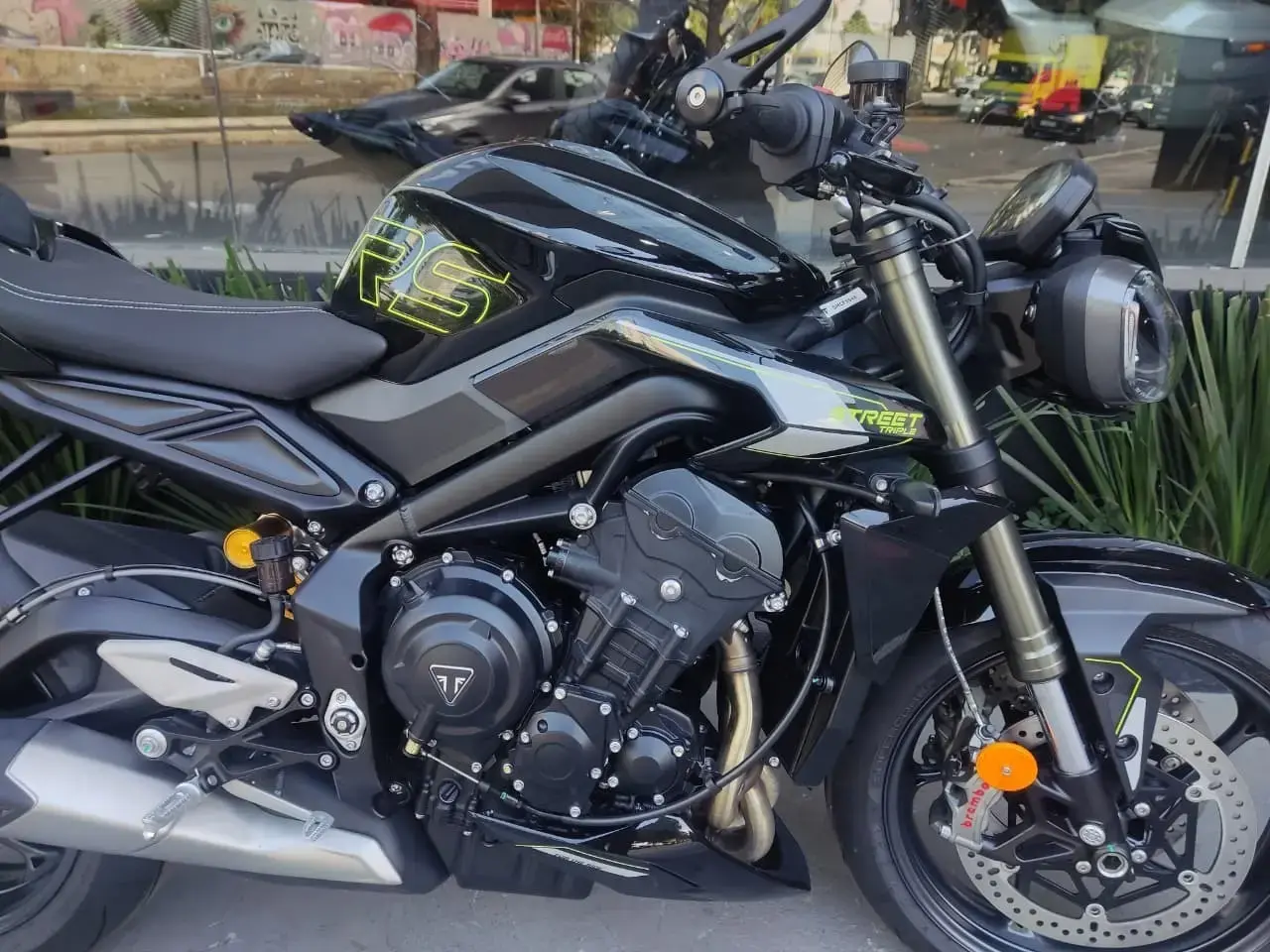 galeria Street Triple 765