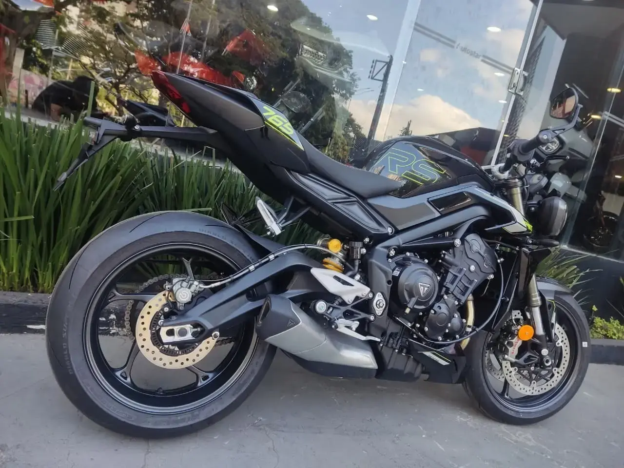galeria Street Triple 765