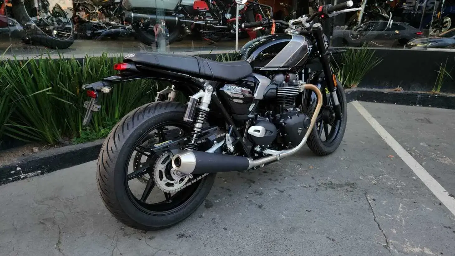 galeria Speed Twin 900