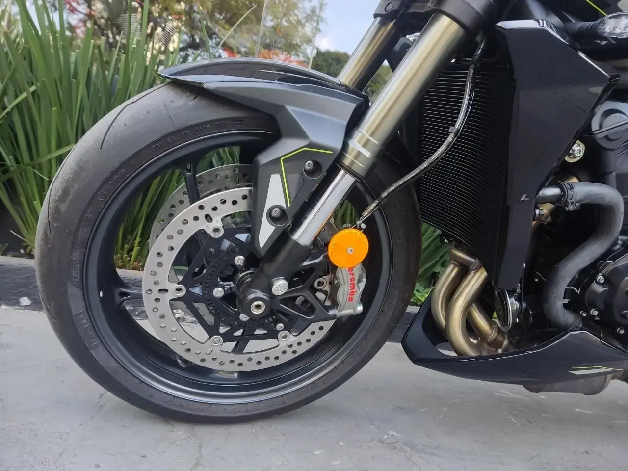 galeria Street Triple 765