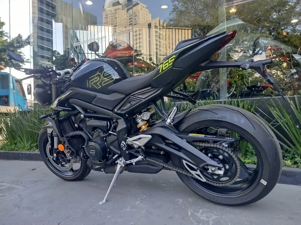 galeria Street Triple 765