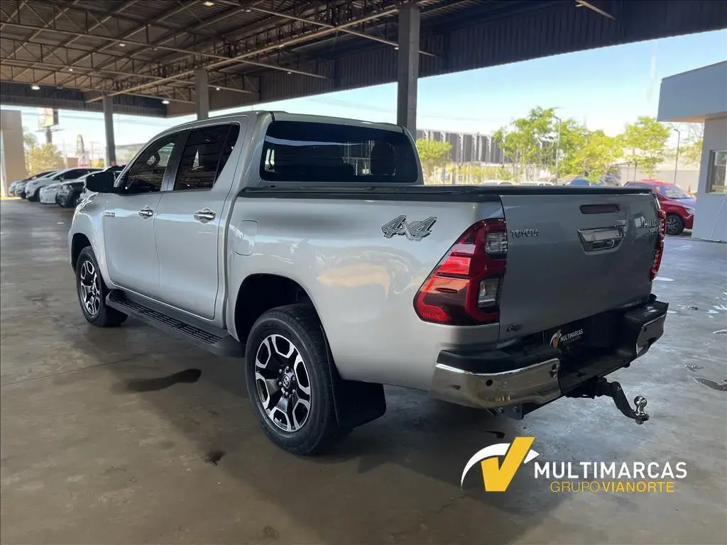 galeria HILUX