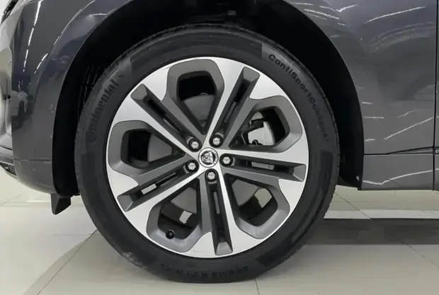 Jaguar F-Pace 2.0 R-Dynamic SE 404cv (Híbrido)