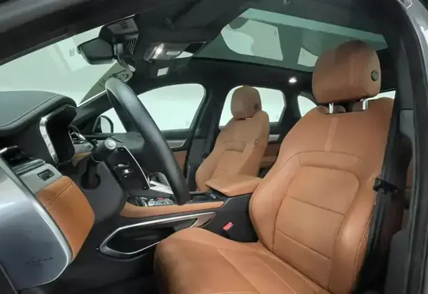 Jaguar F-Pace 2.0 R-Dynamic SE 404cv (Híbrido)
