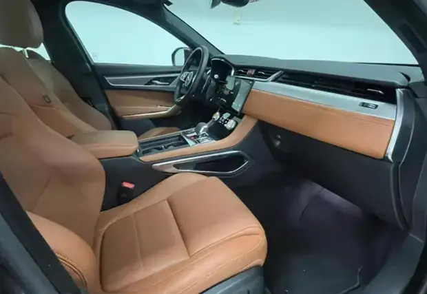 Jaguar F-Pace 2.0 R-Dynamic SE 404cv (Híbrido)