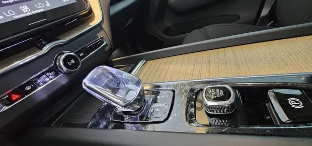 Volvo XC60 Plus PHEV