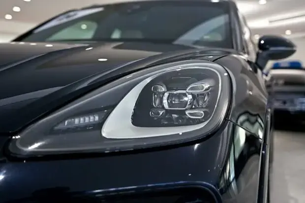Porsche Cayenne E-Hybrid 3.0 V6