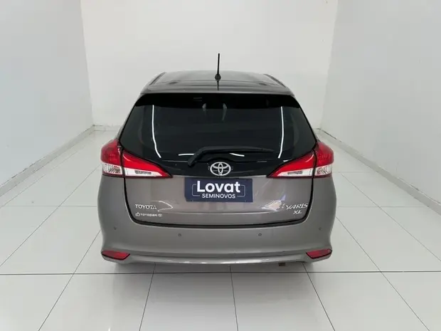 Toyota YARIS 1.3 16V FLEX XL PLUS TECH MULTIDRIVE