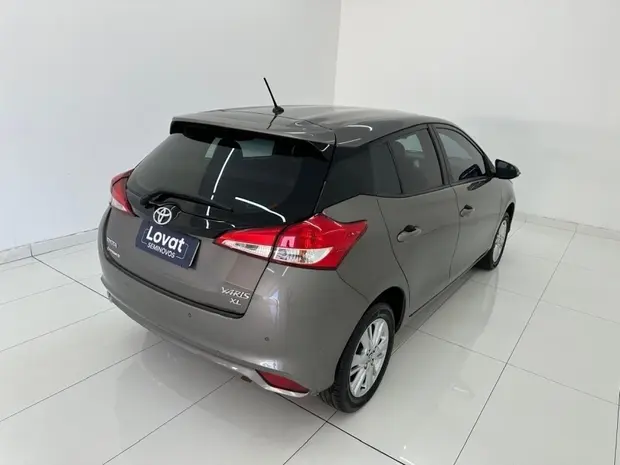 Toyota YARIS 1.3 16V FLEX XL PLUS TECH MULTIDRIVE