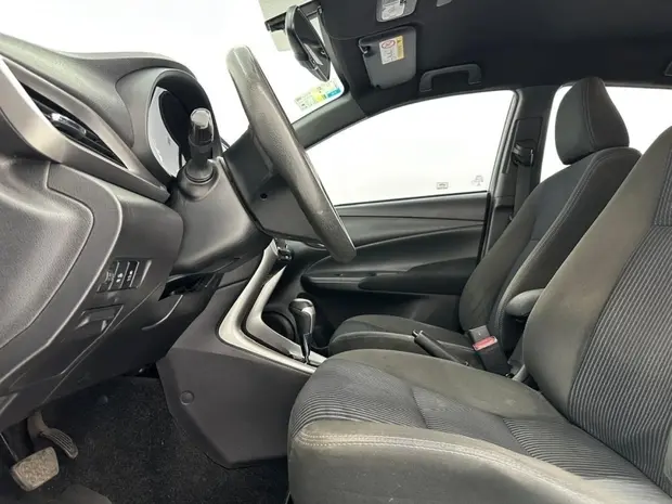 Toyota YARIS 1.3 16V FLEX XL PLUS TECH MULTIDRIVE