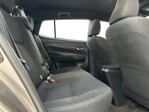 Toyota YARIS 1.3 16V FLEX XL PLUS TECH MULTIDRIVE