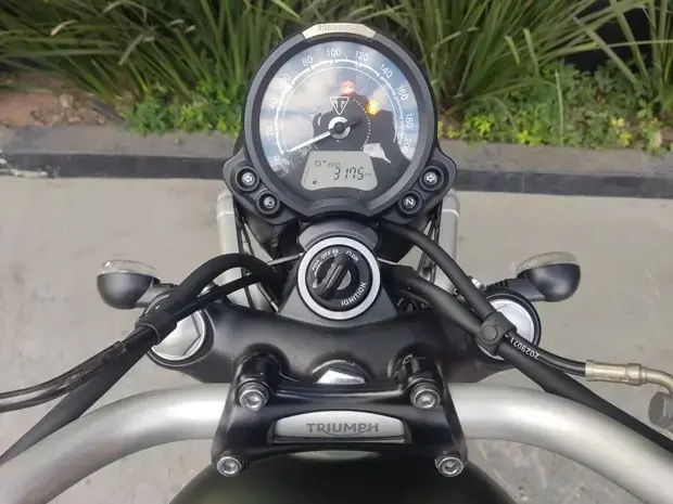 Triumph Scrambler 900 ABS