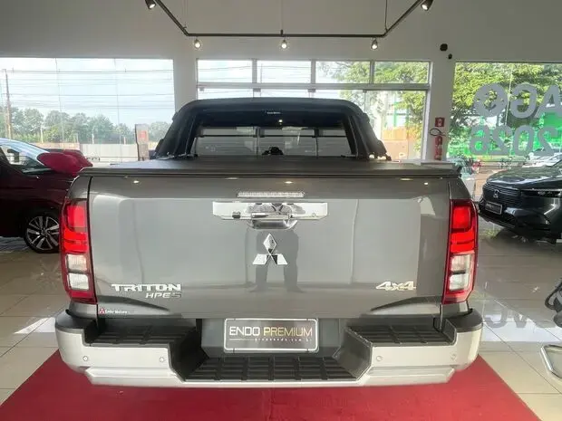 Mitsubishi TRITON HPE-S 2.4TDi 16v 4X4 C.D TRITON HPE-S 2.4TDi 16v 4X4 C.D