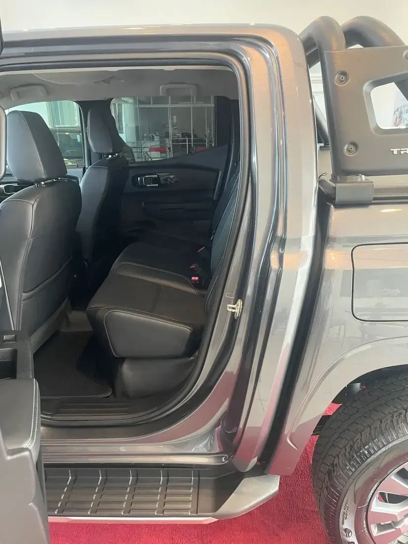 galeria TRITON HPE-S 2.4TDi 16v 4X4 C.D