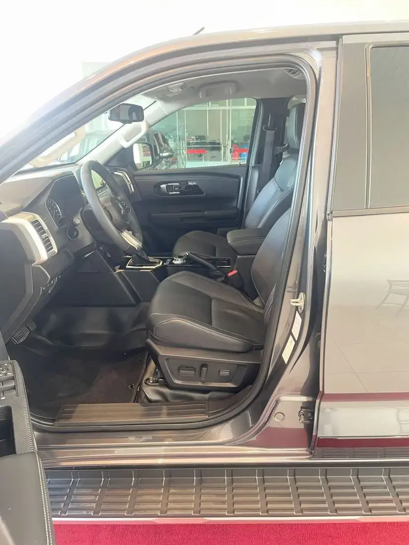 galeria TRITON HPE-S 2.4TDi 16v 4X4 C.D