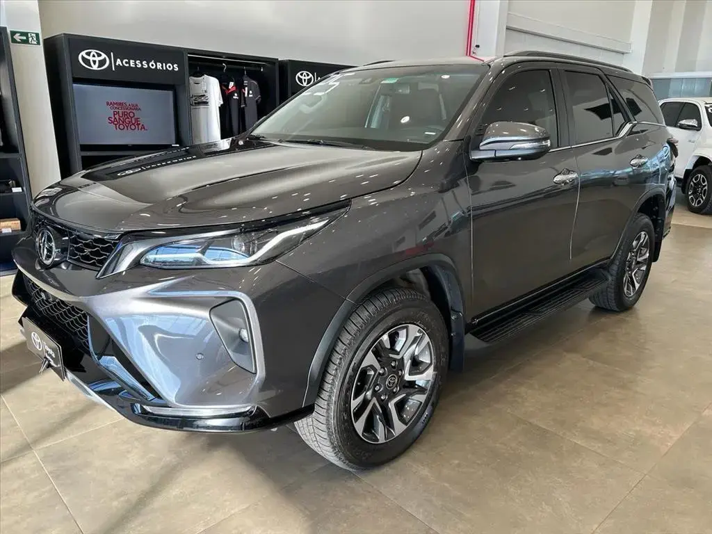 galeria HILUX SW4