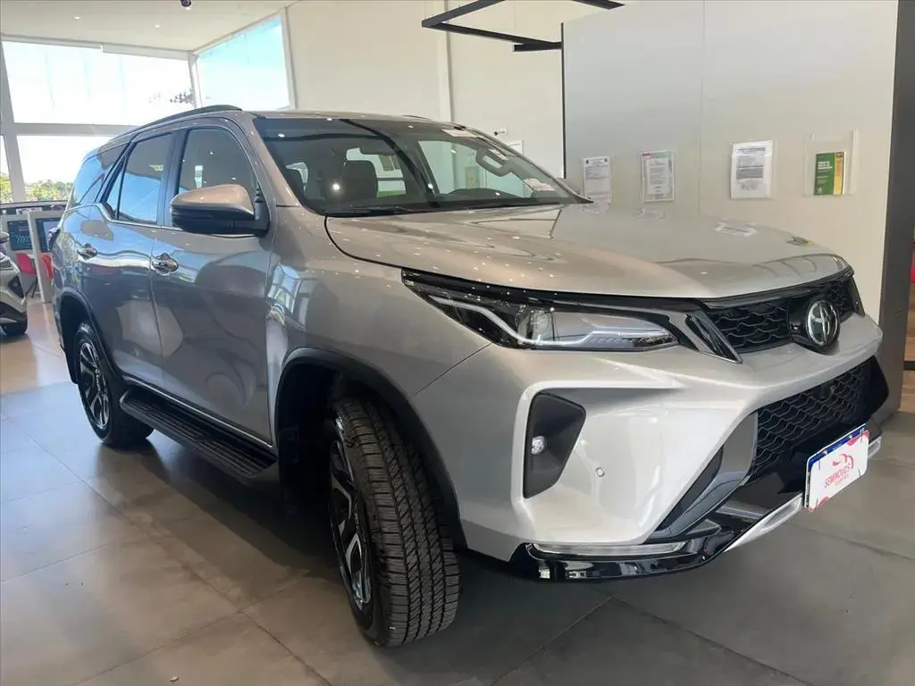 galeria HILUX SW4