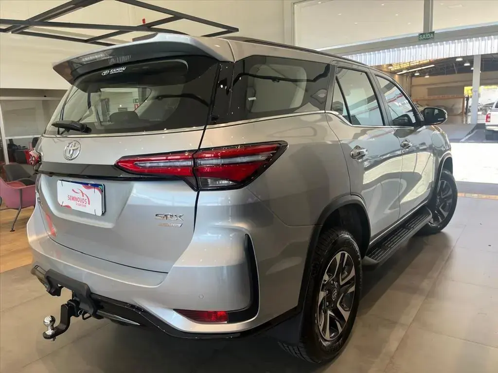 galeria HILUX SW4