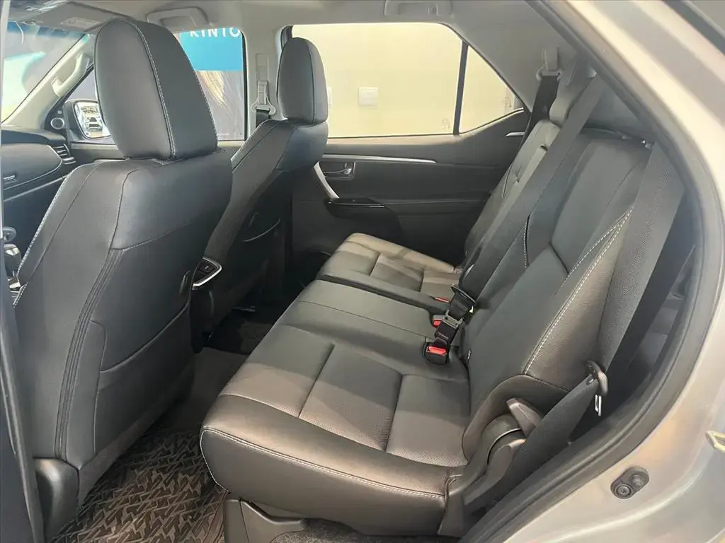 galeria HILUX SW4