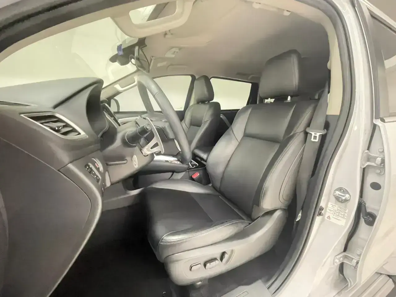 galeria Pajero Sport