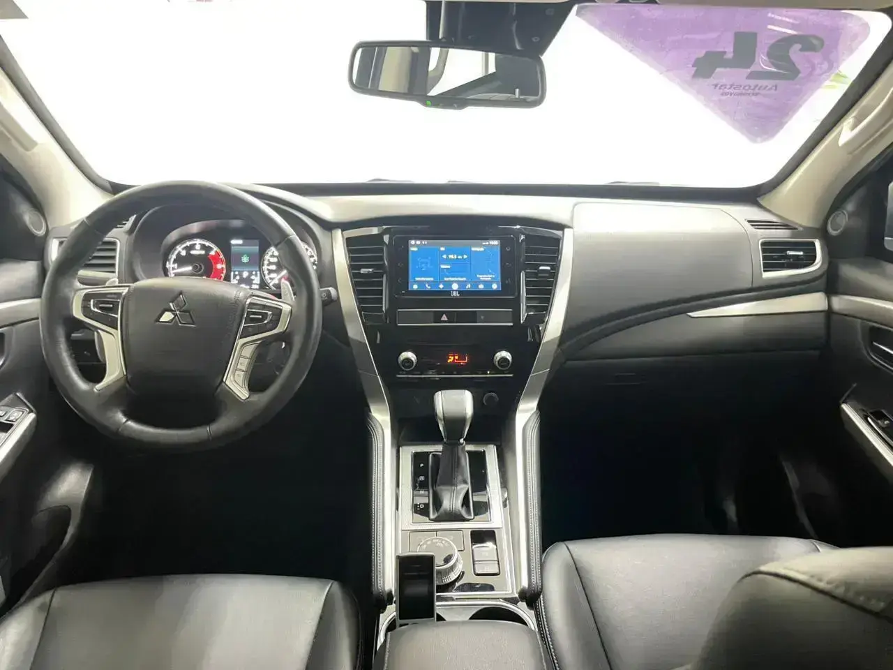 galeria Pajero Sport