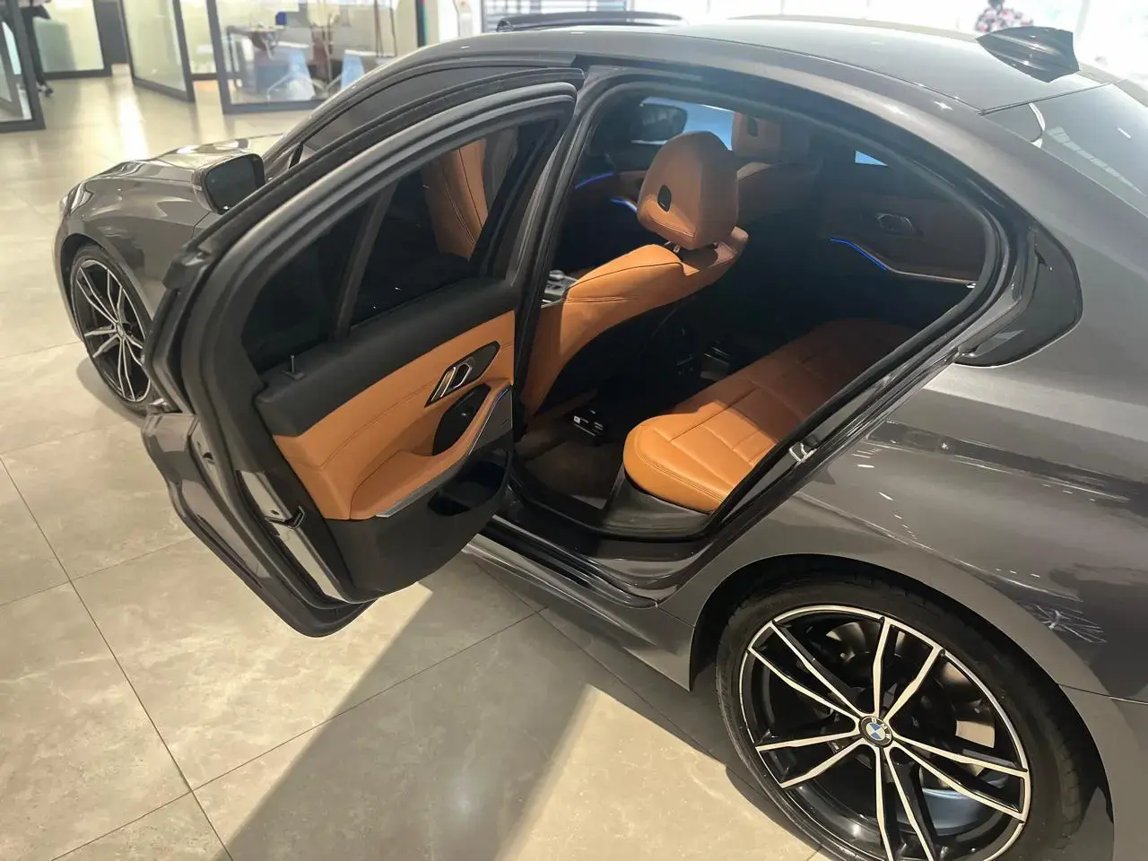galeria 330i
