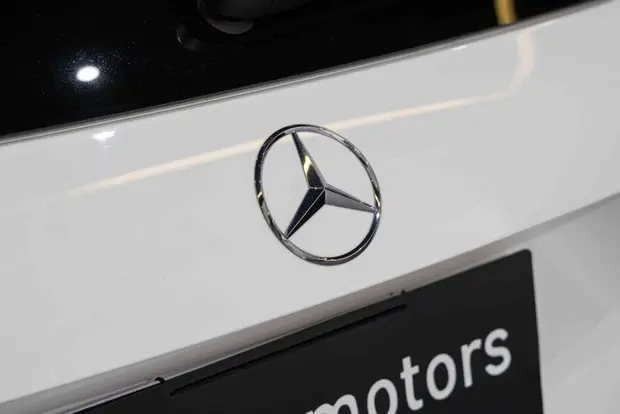 Mercedes Benz GLA 200 1.3 MHEV AMG LINE 7G-DCT