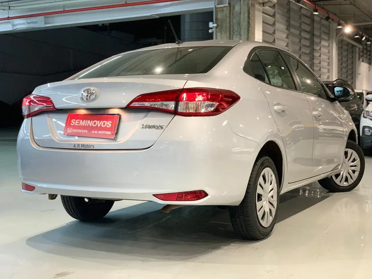 galeria Yaris Sedan
