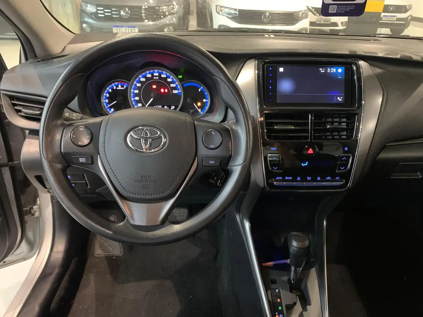 galeria Yaris Sedan