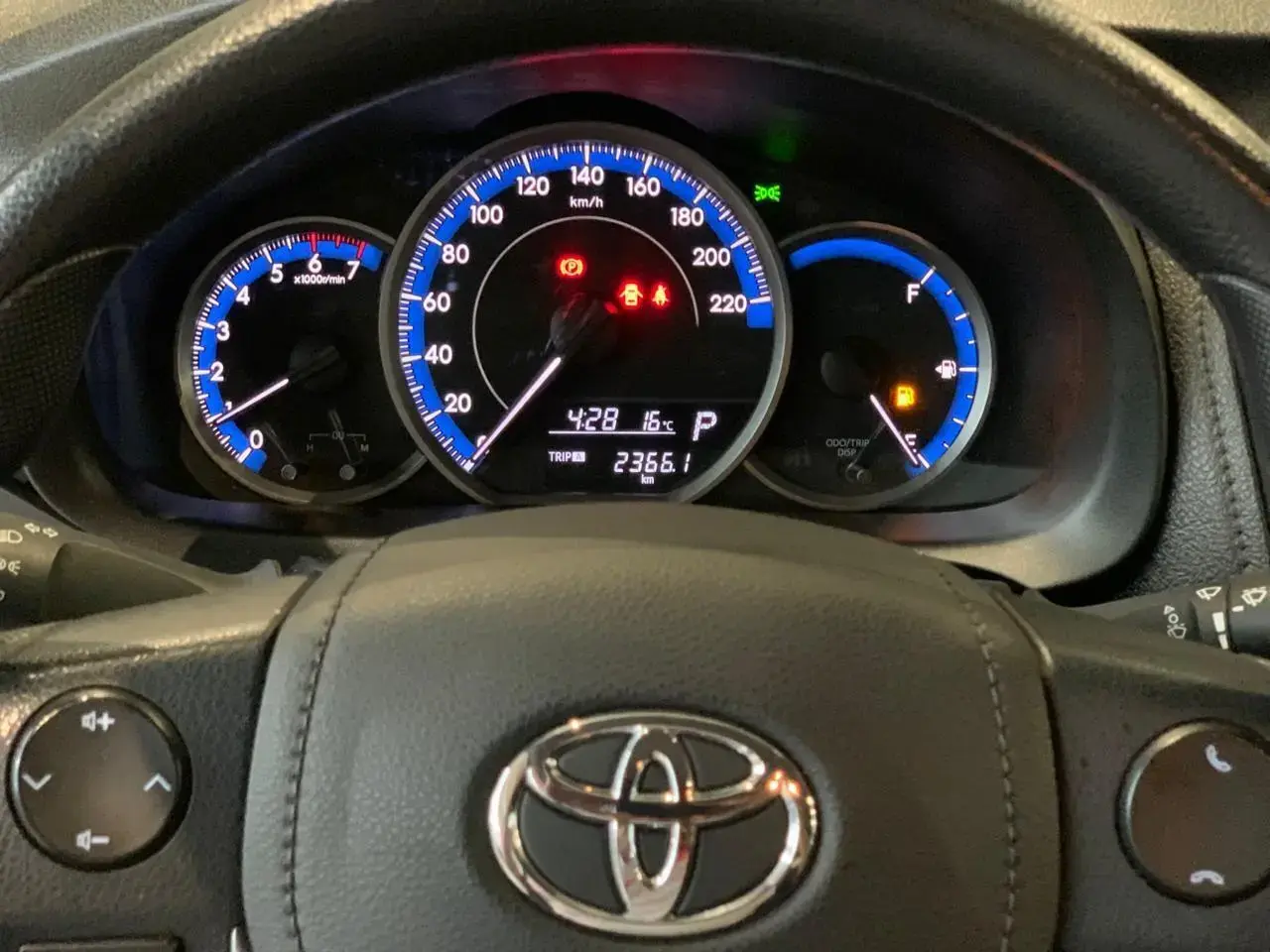 galeria Yaris Sedan