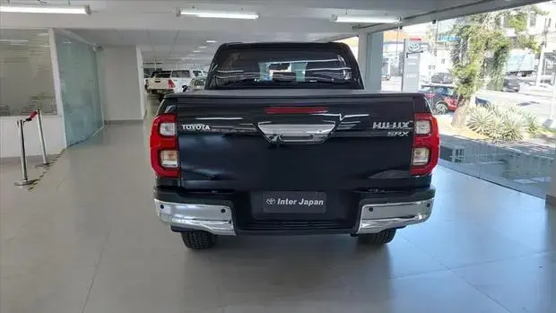 Toyota HILUX 2.8 D-4D TURBO DIESEL CD SRX 4X4 AUTOMÁTICO