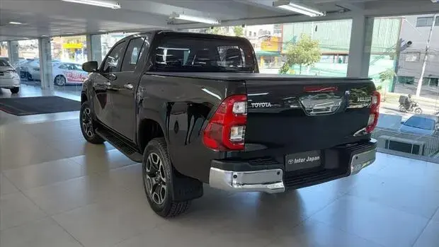 Toyota HILUX 2.8 D-4D TURBO DIESEL CD SRX 4X4 AUTOMÁTICO