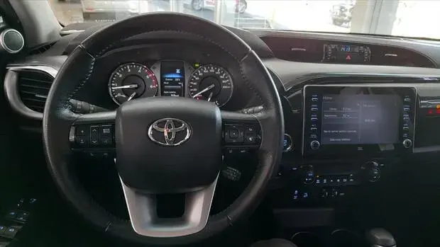 Toyota HILUX 2.8 D-4D TURBO DIESEL CD SRX 4X4 AUTOMÁTICO