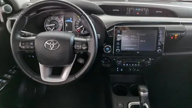 Toyota HILUX 2.8 D-4D TURBO DIESEL CD SRX 4X4 AUTOMÁTICO