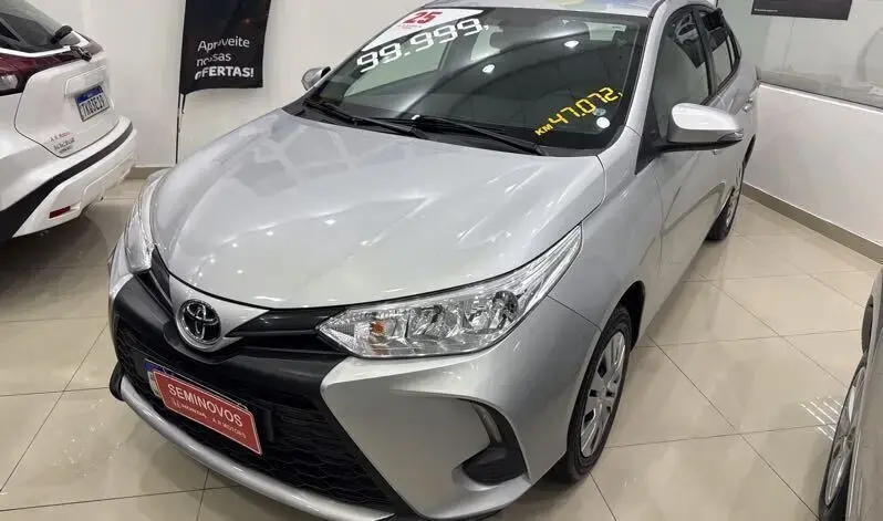 galeria Yaris Sedan