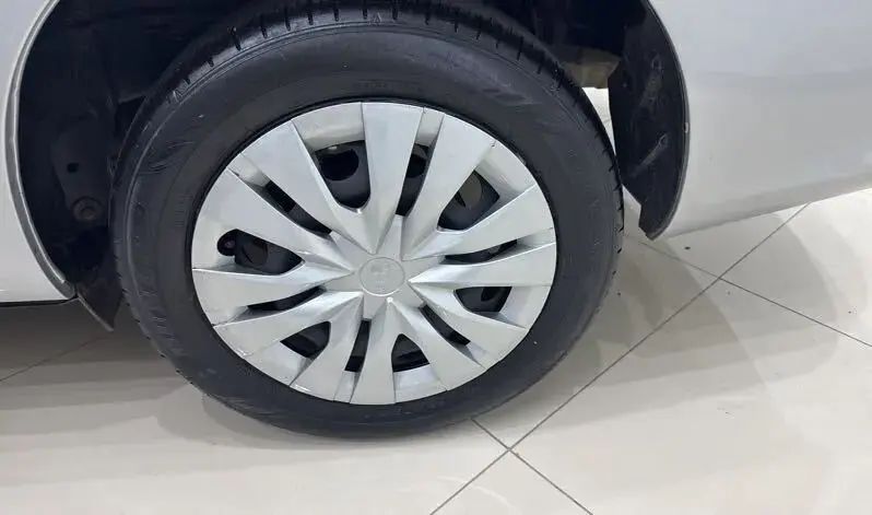 galeria Yaris Sedan