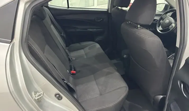 galeria Yaris Sedan