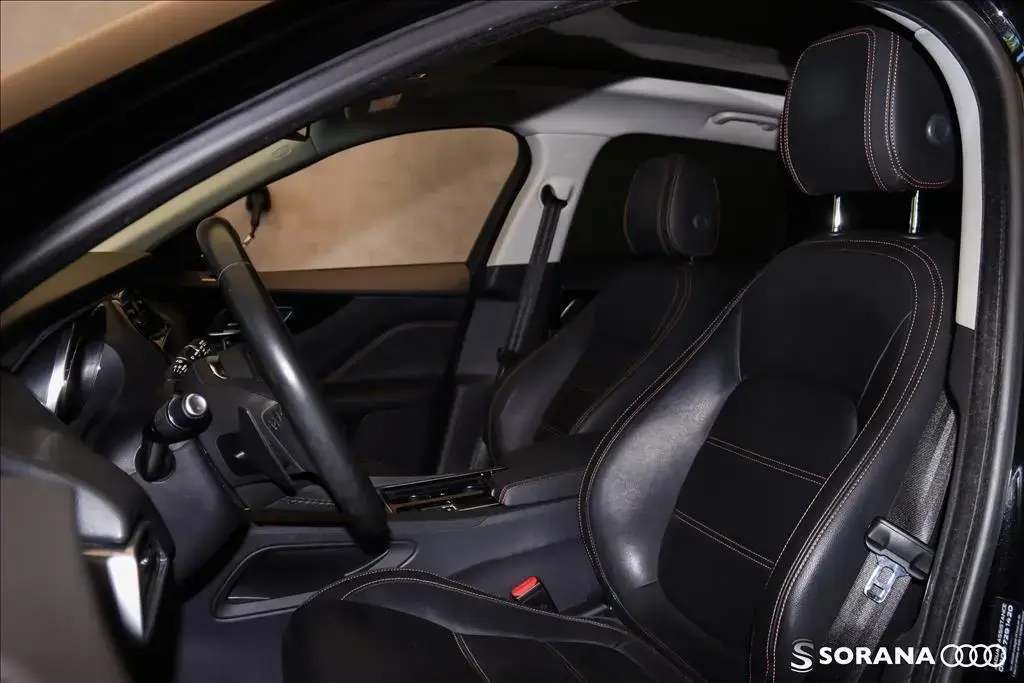 galeria F-PACE