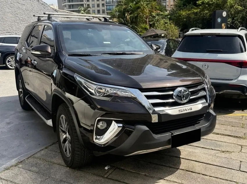 galeria HILUX SW4
