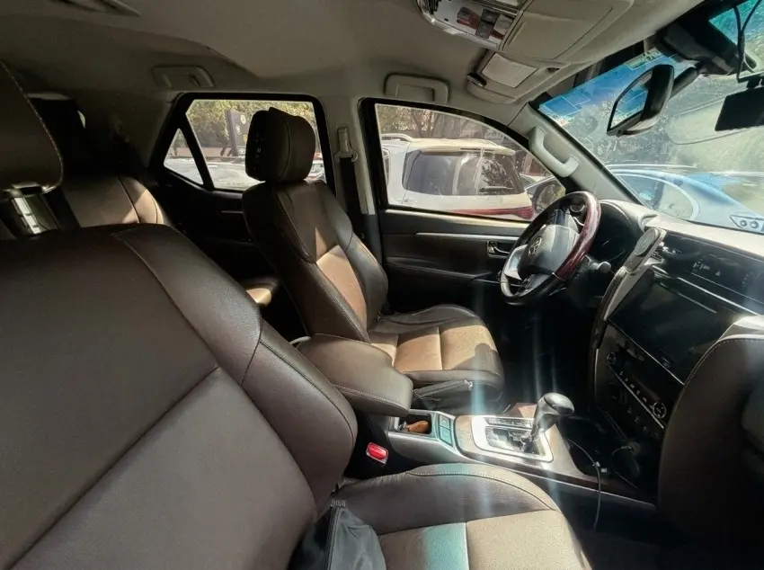 galeria HILUX SW4