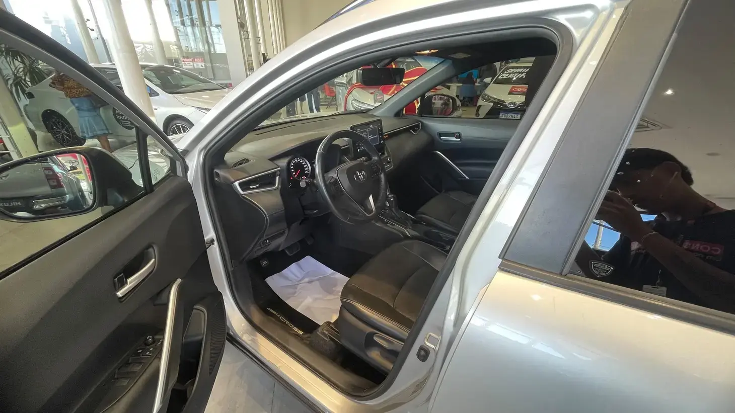 galeria COROLLA CROSS XRE