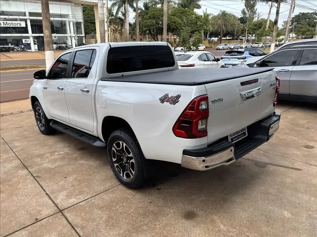 galeria HILUX