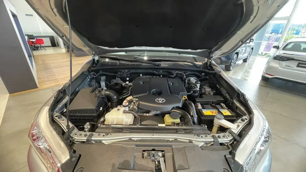 galeria HILUX SR 4X4 2.8