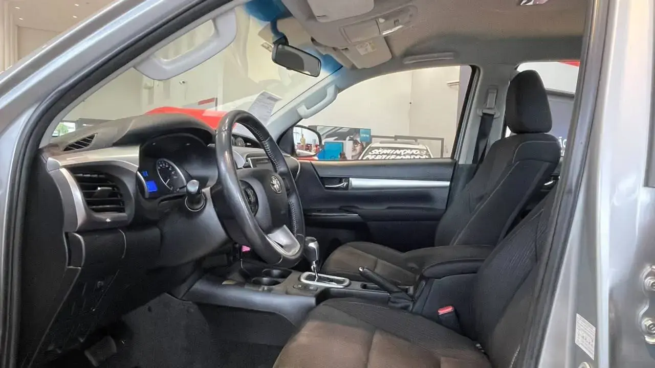 galeria HILUX SR 4X4 2.8