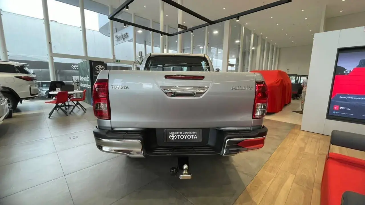 galeria HILUX SR 4X4 2.8
