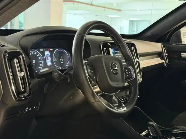 Volvo XC40 1.5 T5 RECHARGE R-DESIGN GEARTRONIC
