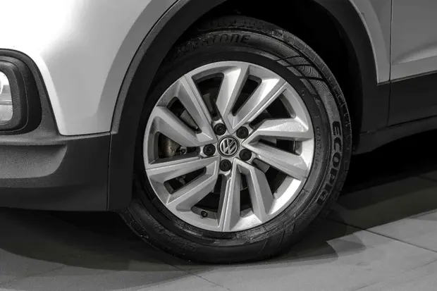 Volkswagen T-CROSS 1.0 200 TSI TOTAL FLEX SENSE AUTOMÁTICO